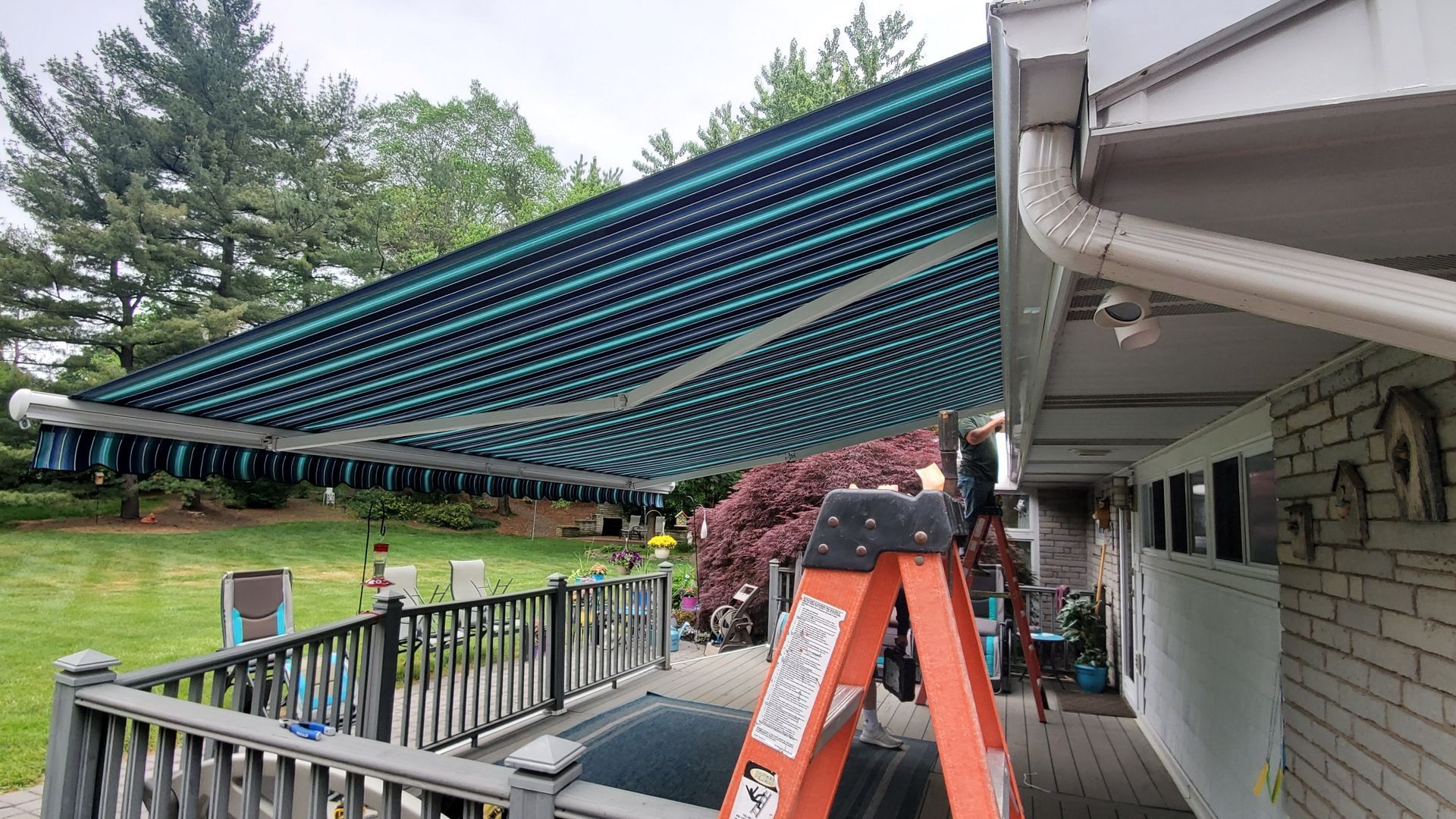 blue stripes retractable awning