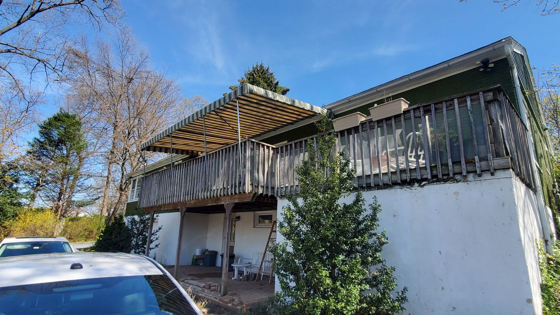 Stationary top patio cover