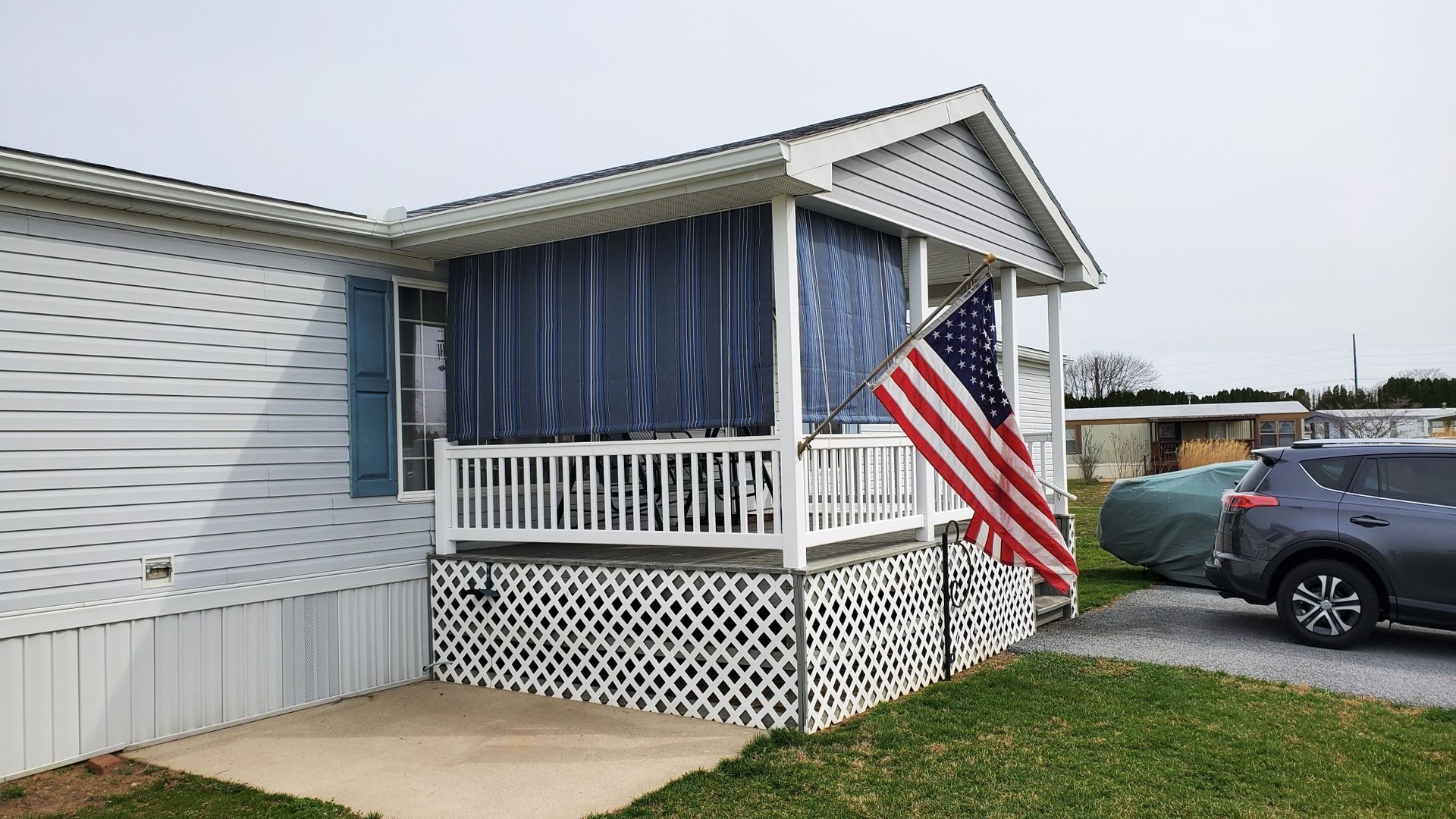 blue stripes roll up enclosure