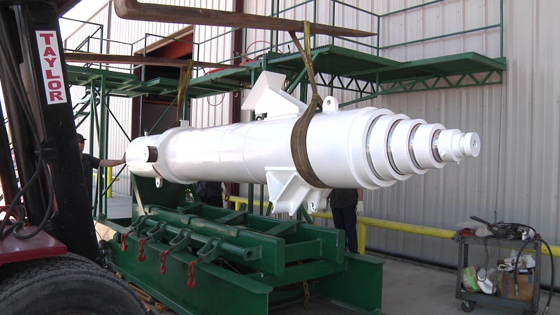 Diamond Hydraulics vertical testing