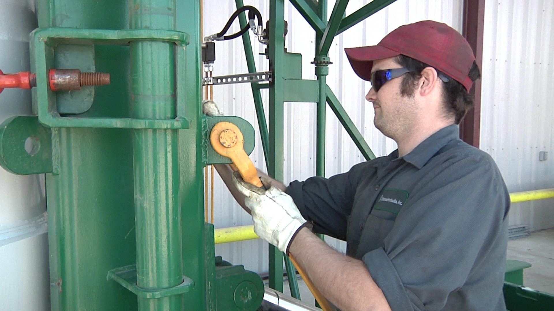 Diamond Hydraulics vertical testing