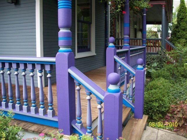 A purple and blue porch with a date stamp of 09/02/2010