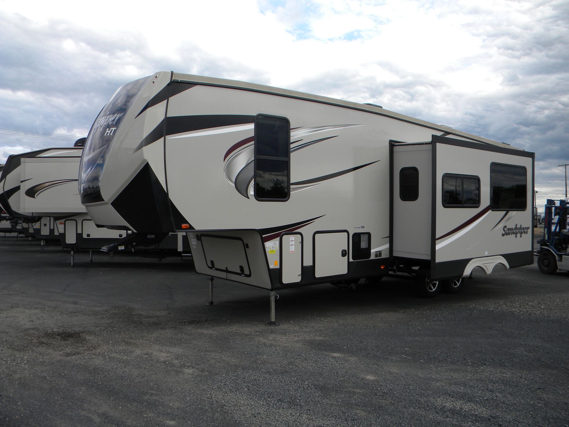 2018 Sandpiper HT 3350BH