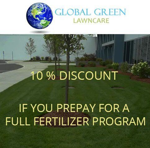 A Global Green Lawncare ad featuring a manicured lawn, offering a 10% discount for prepaying a full fertilizer program.