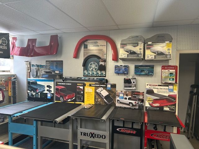 A truxado table is in the middle of a room