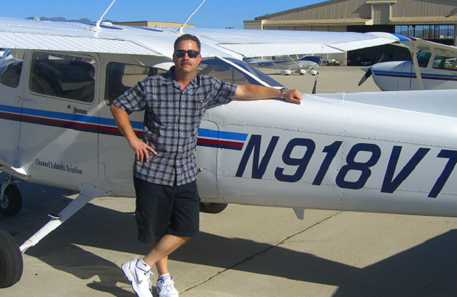 Mark Hollon on plane