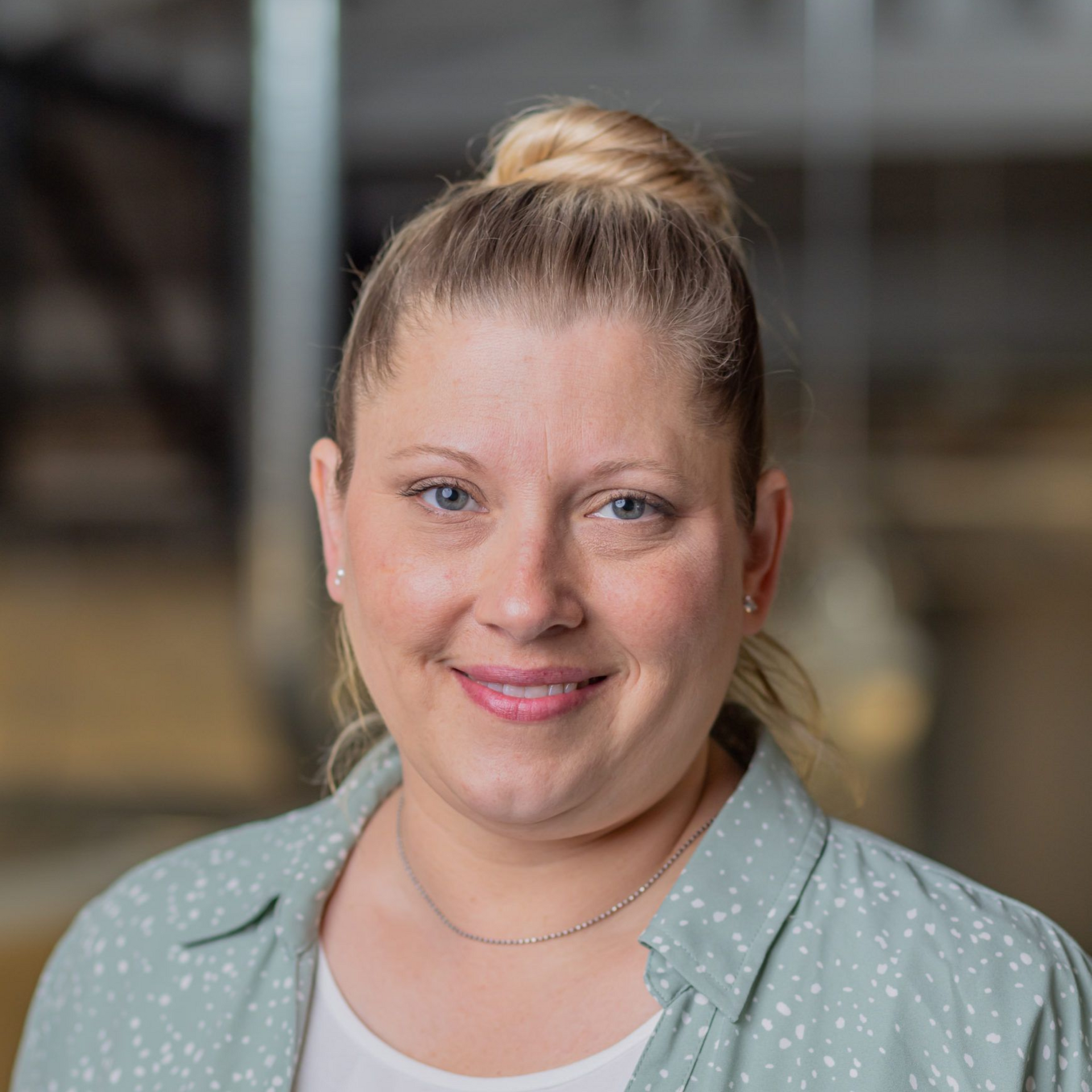 Mindy Becker
Service Manager