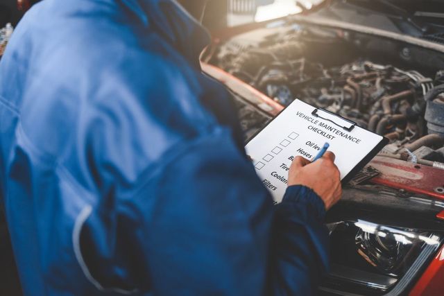 Signs your car needs Auto Electrical Repair - 10° Automotive