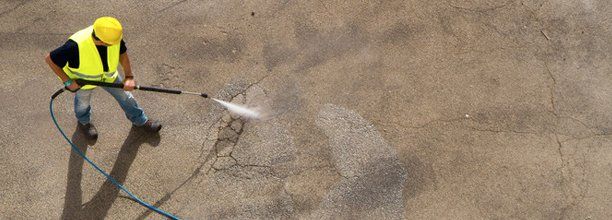Driveway power washing service