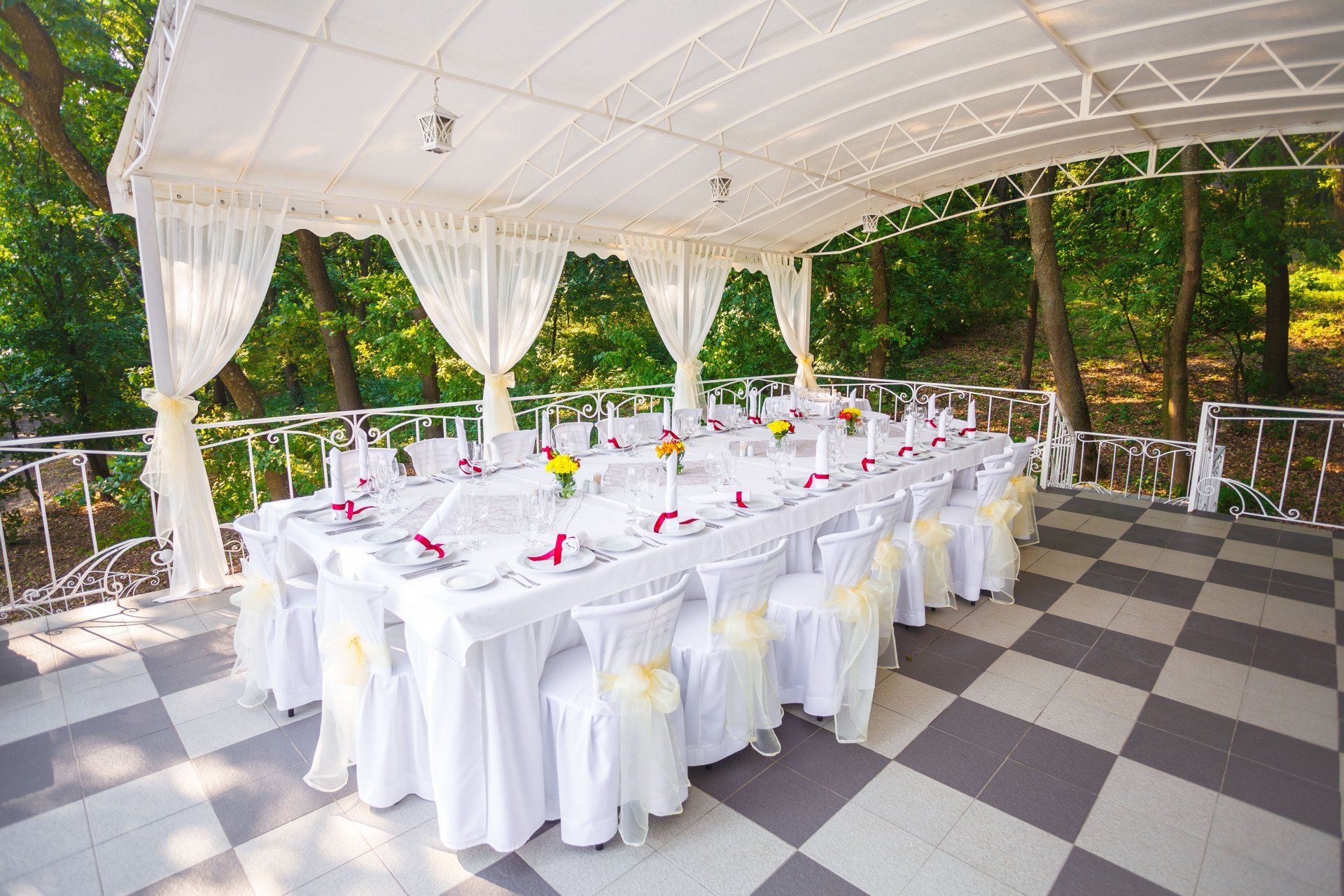 Long tablet and chairs