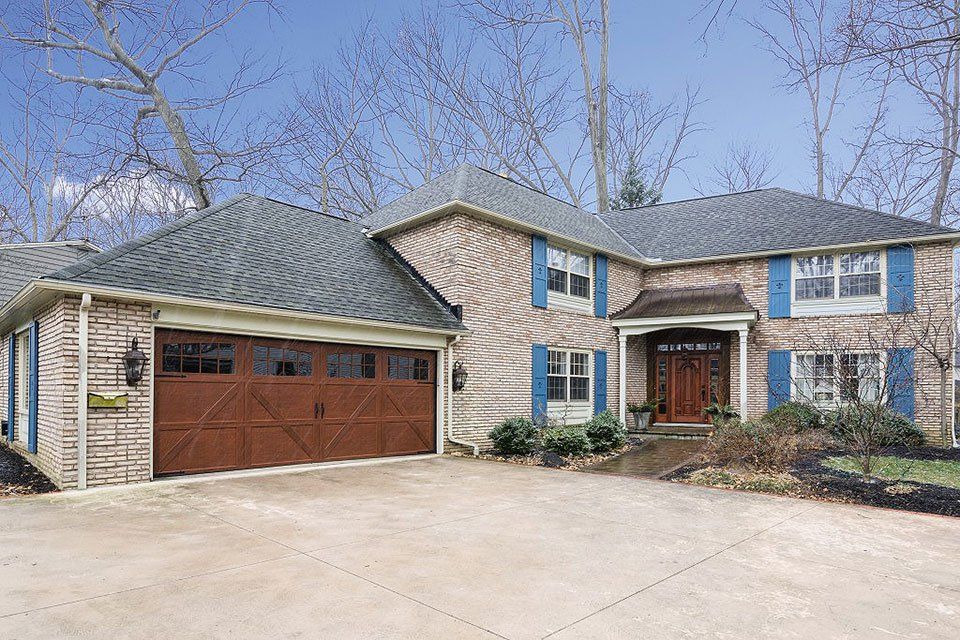 Pioneer Overhead Door Inc Garage Doors Lincoln, NE