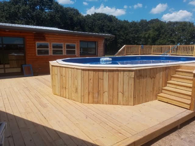 Pool deck