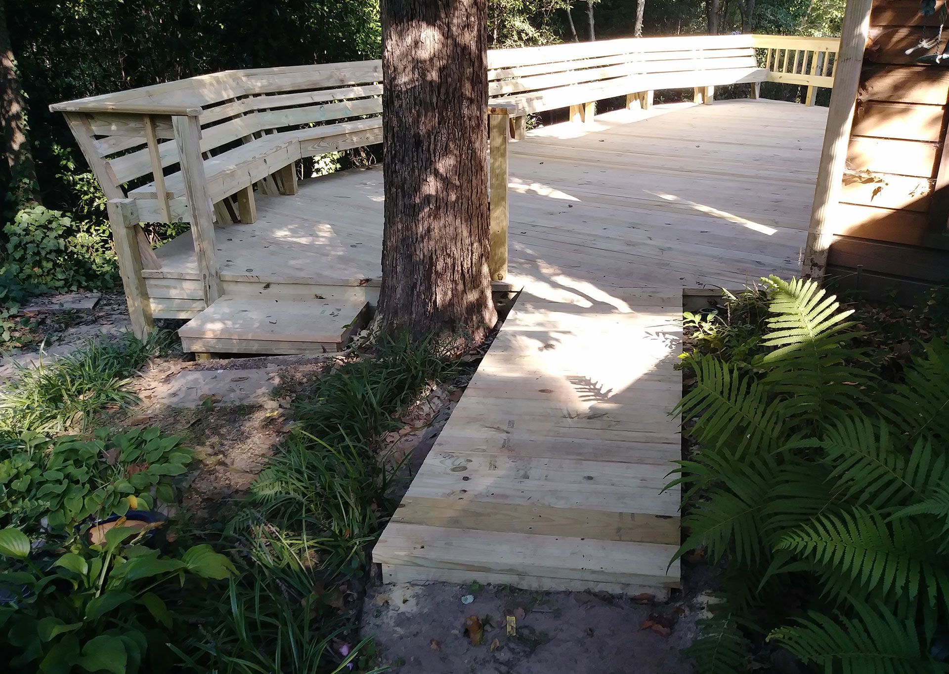 Custom deck services