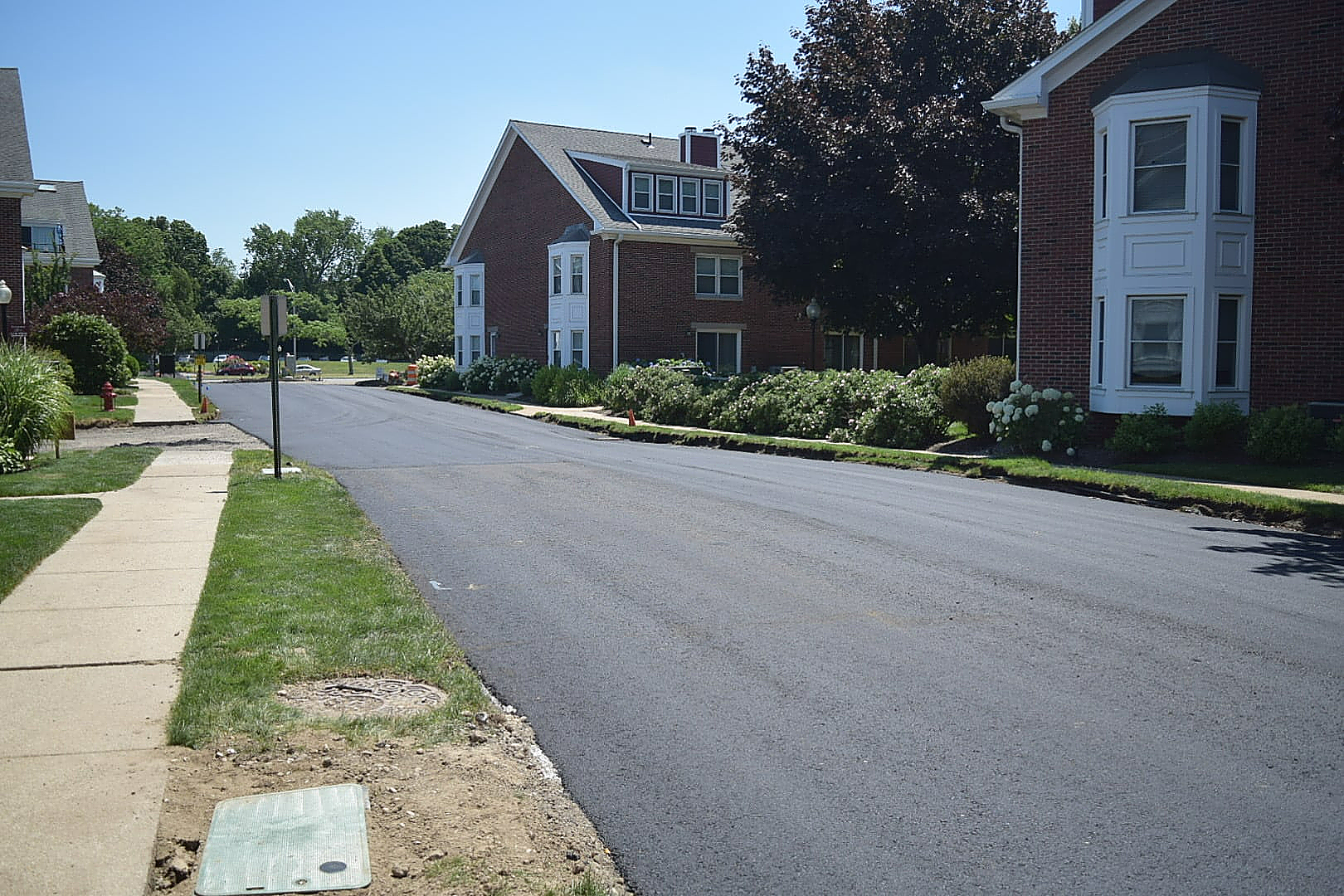 Asphalt paving repair services