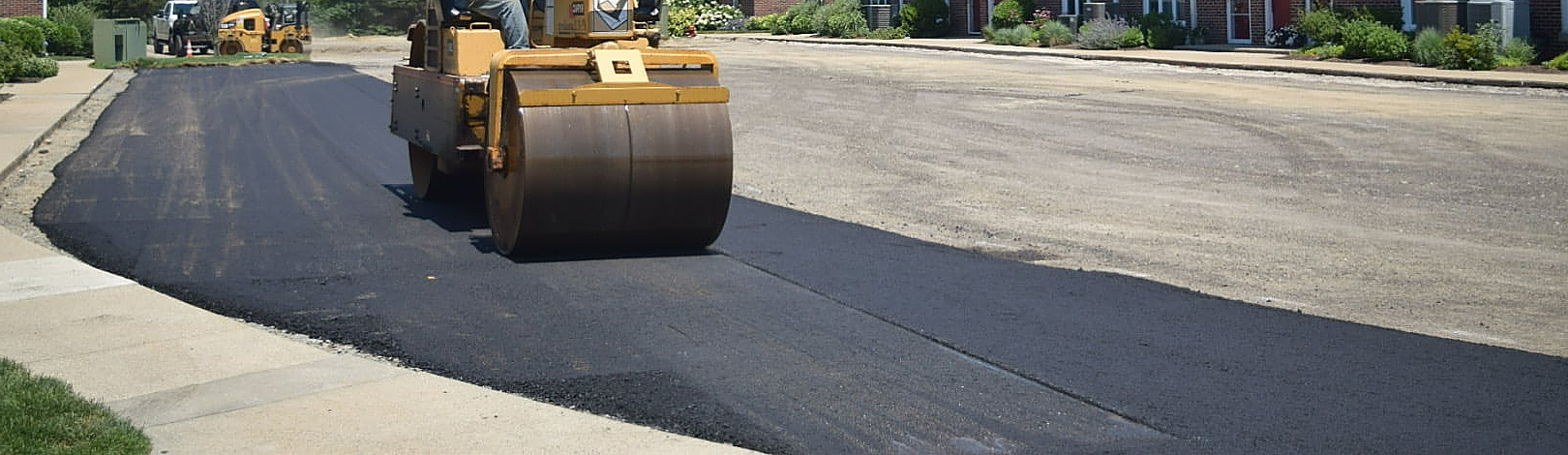 Residential asphalt paving services