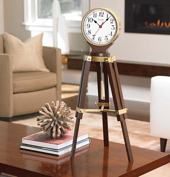 clock bulova stand