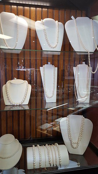 set of pearls