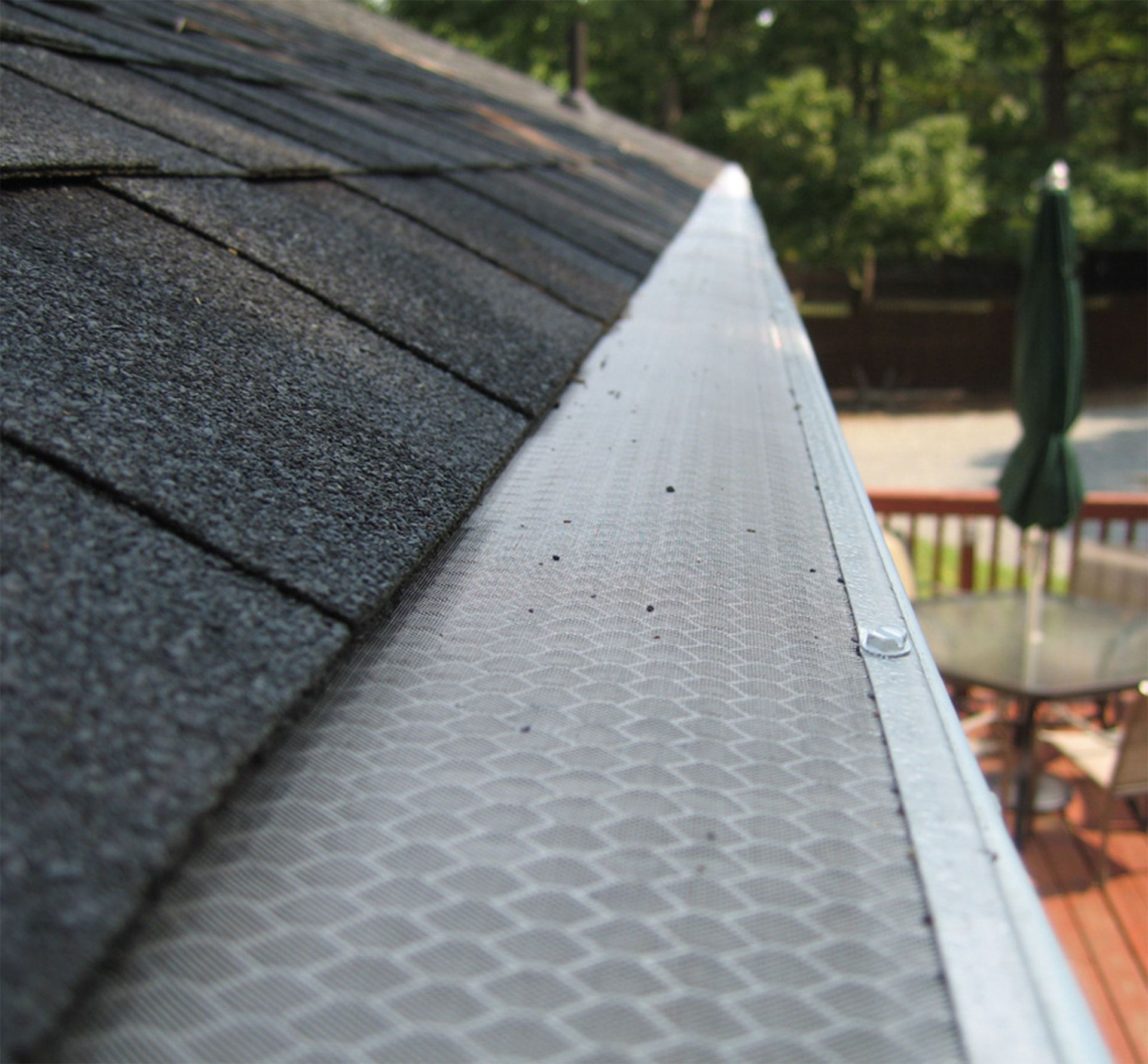 Lines Seamless Gutter Inc