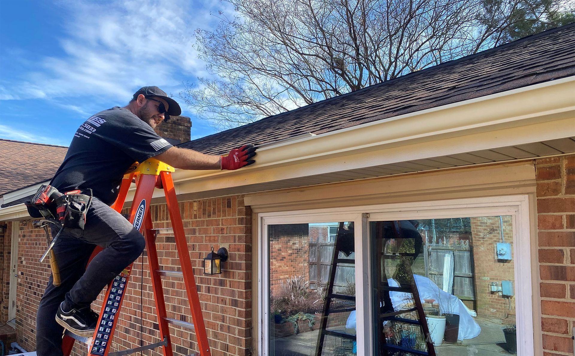 Lines Seamless Gutter Inc