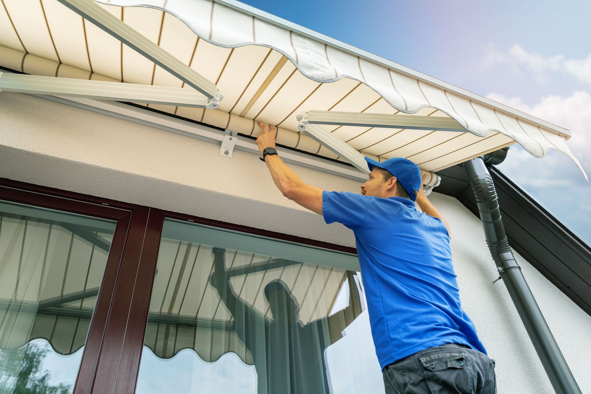 patio screens and awnings