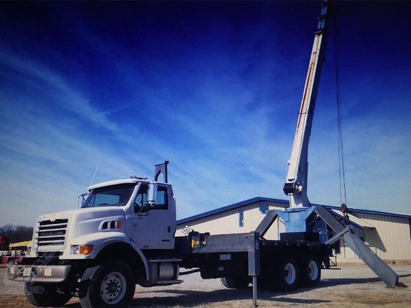 Tree service crane