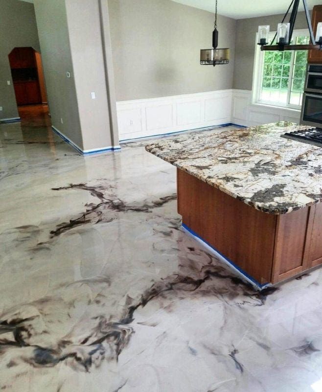Kitchen with marble-effect epoxy floor