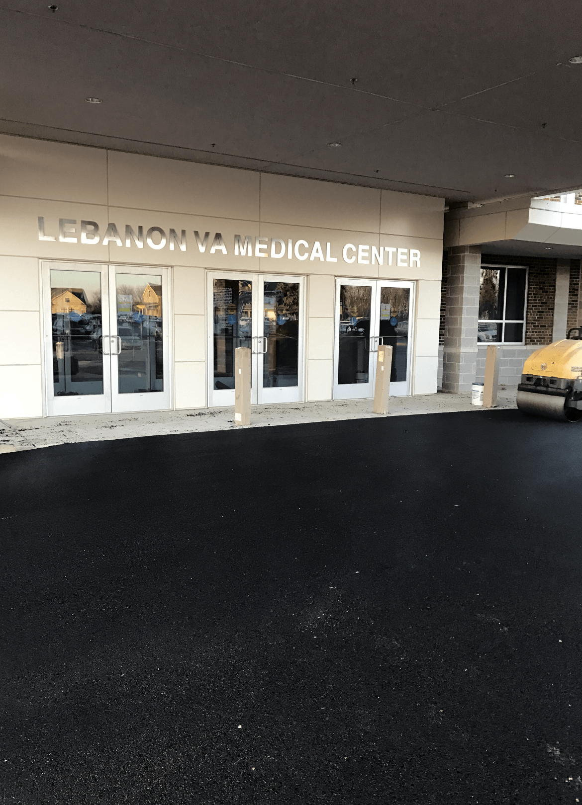 Entrance to the Lebanon VA Medical Center