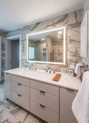 Linglestown master bathroom