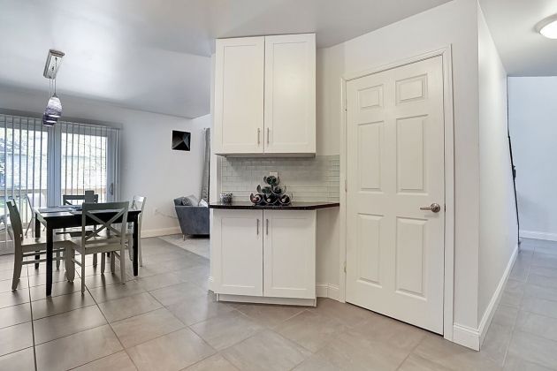 Linglestown contemporary townhome