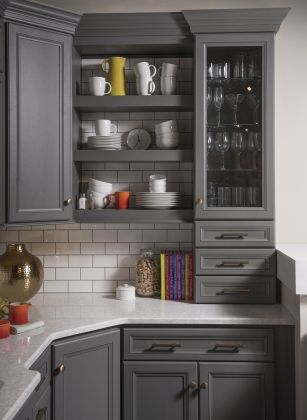 Studio renovation for bathroom and kitchen fixtures display