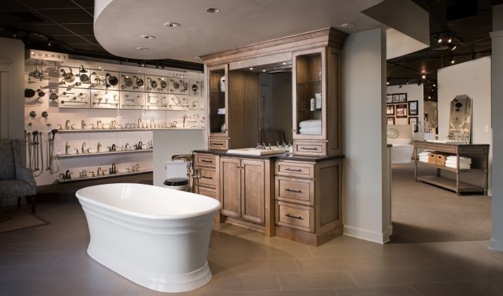 Studio renovation for bathroom and kitchen fixtures display