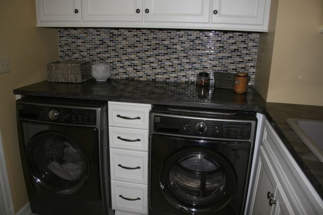 Linglestown traditional laundry room