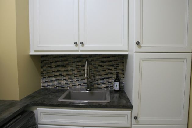 Linglestown traditional laundry room