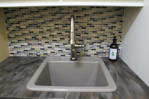 Linglestown traditional laundry room