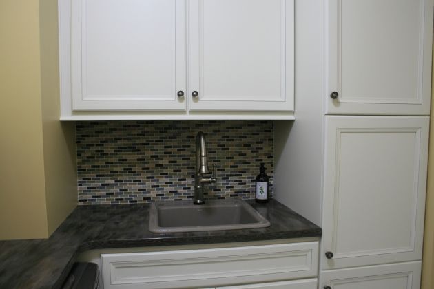 Linglestown traditional laundry room