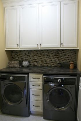 Linglestown traditional laundry room