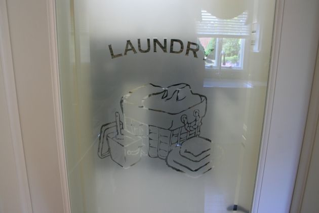 Linglestown traditional laundry room
