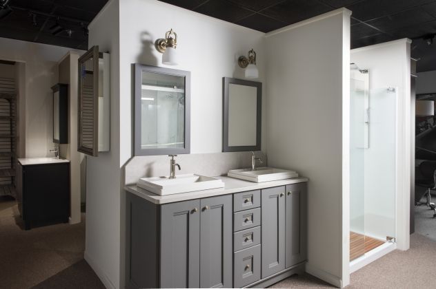 Studio renovation for bathroom and kitchen fixtures display