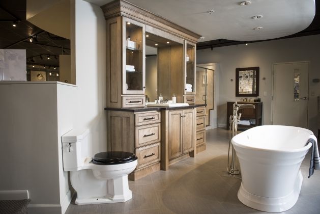 Studio renovation for bathroom and kitchen fixtures display