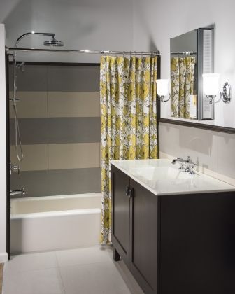Studio renovation for bathroom and kitchen fixtures display