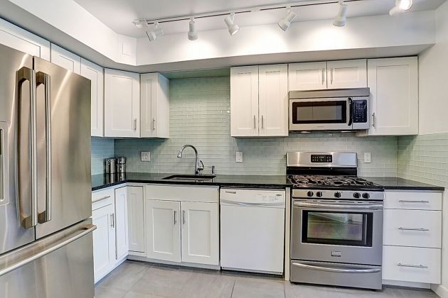 Linglestown contemporary townhome