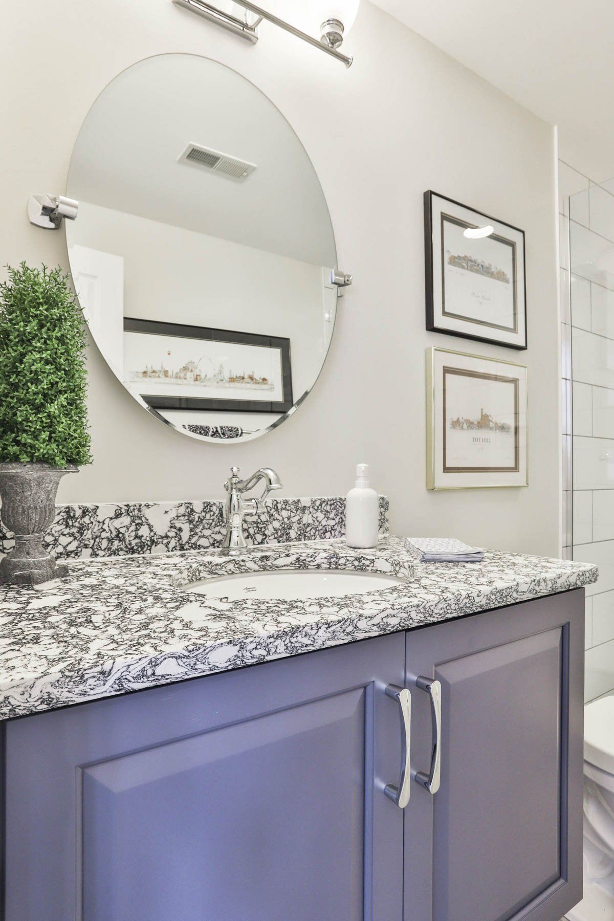 Modern bathroom vanity