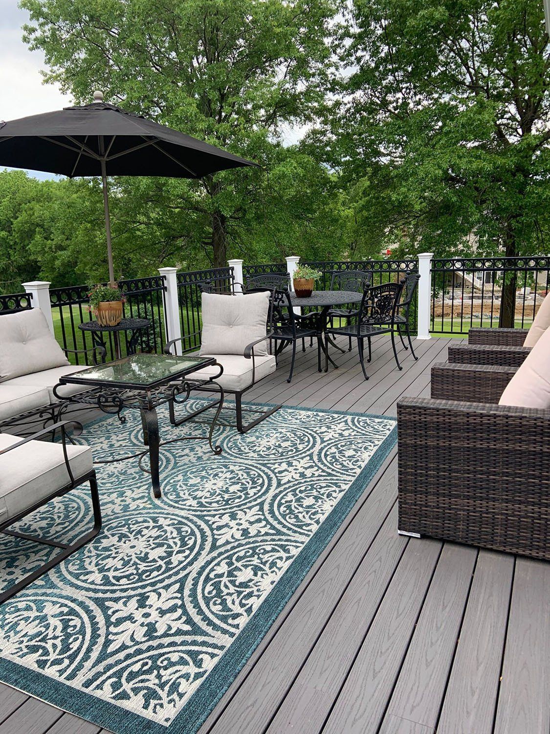 Stylish deck design