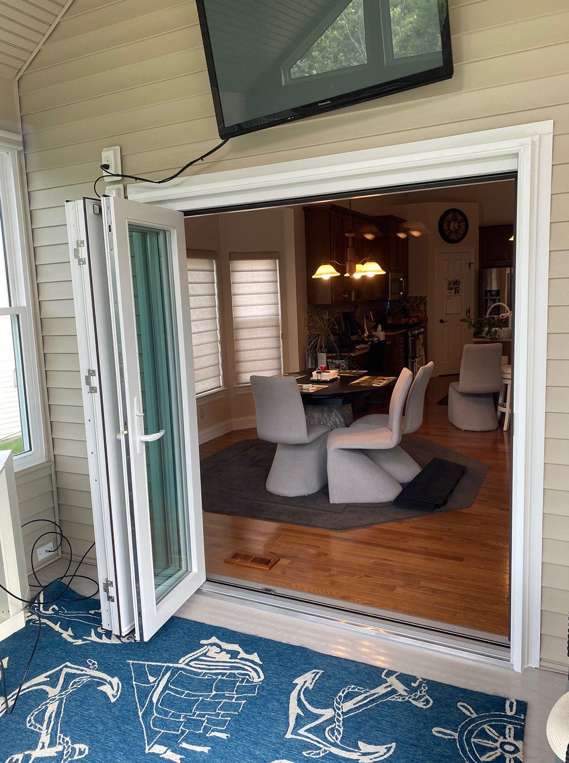 Sliding folding door