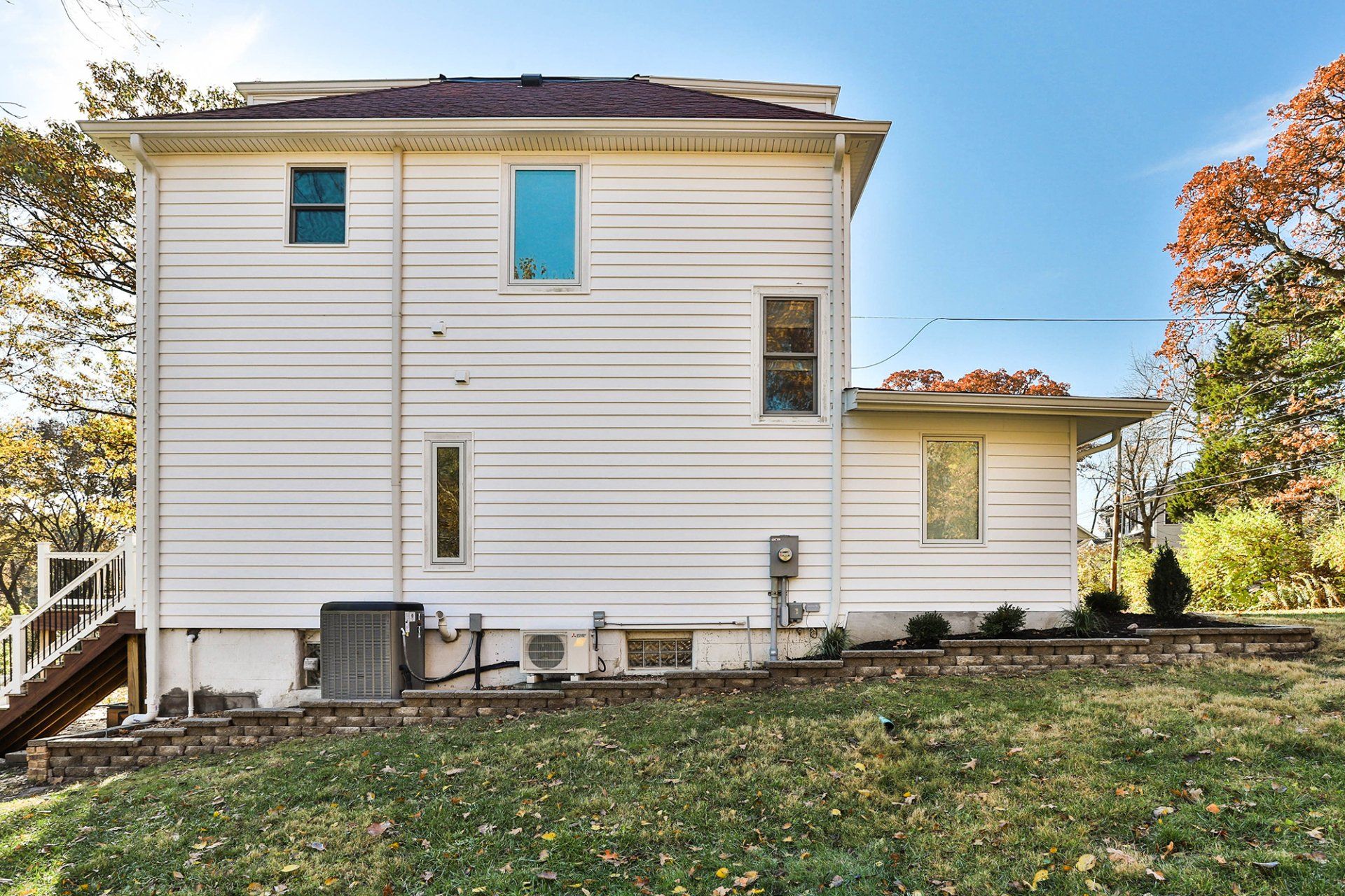 House with beige vinyl siding