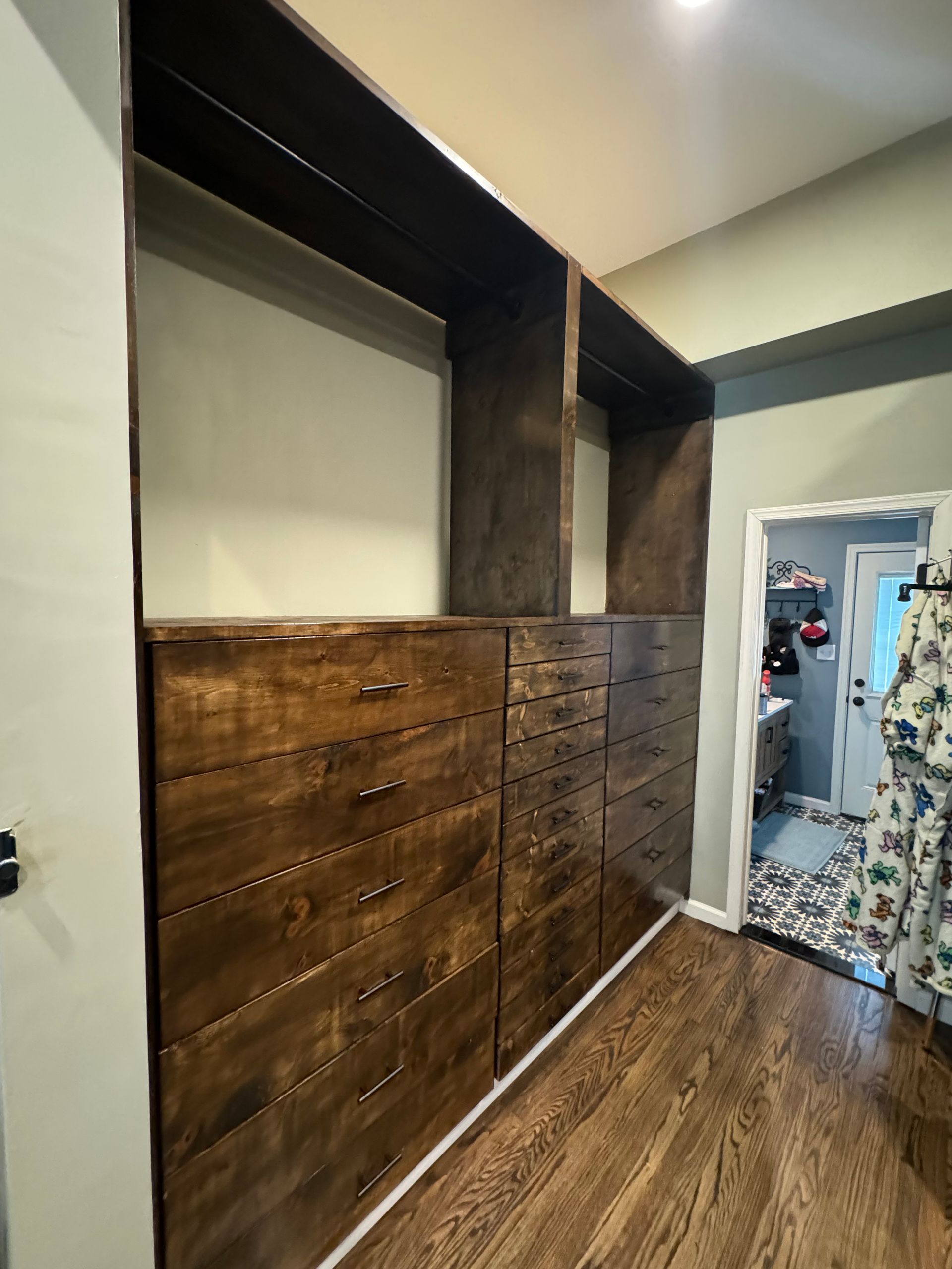 Cabinets and drawers - after