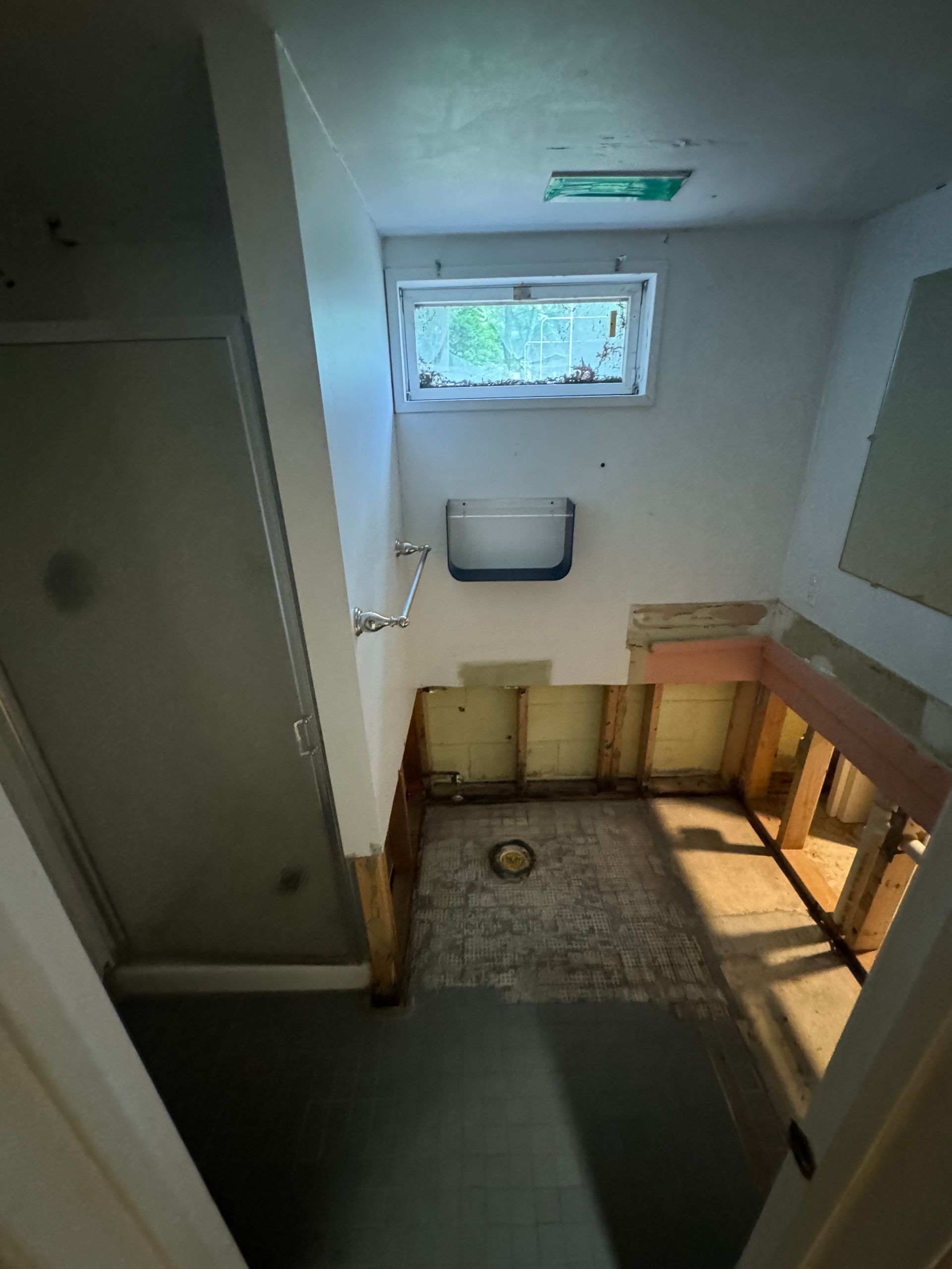 Bathroom - before