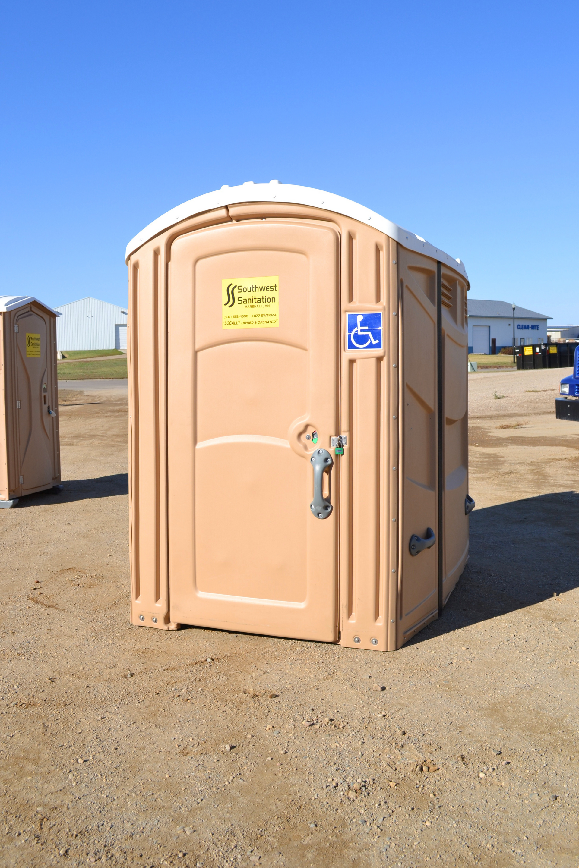 Portable toilet