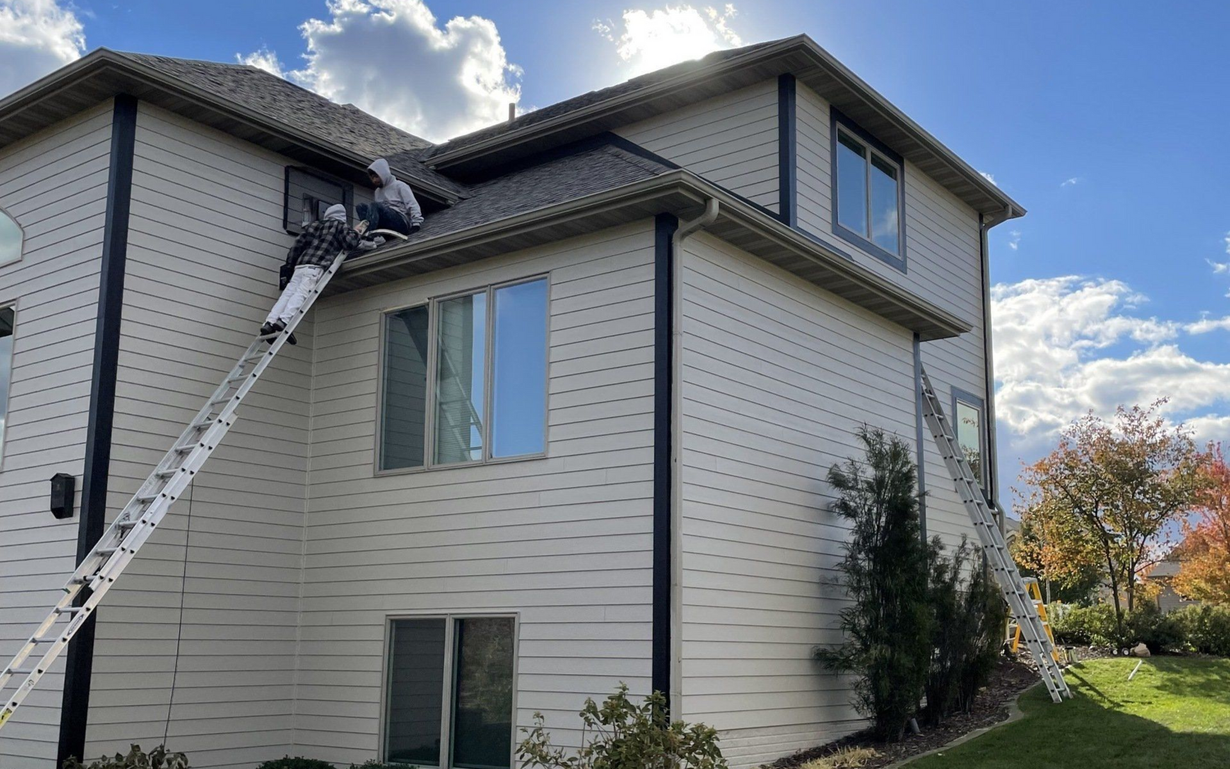 Exterior painting in Urbandale, Iowa