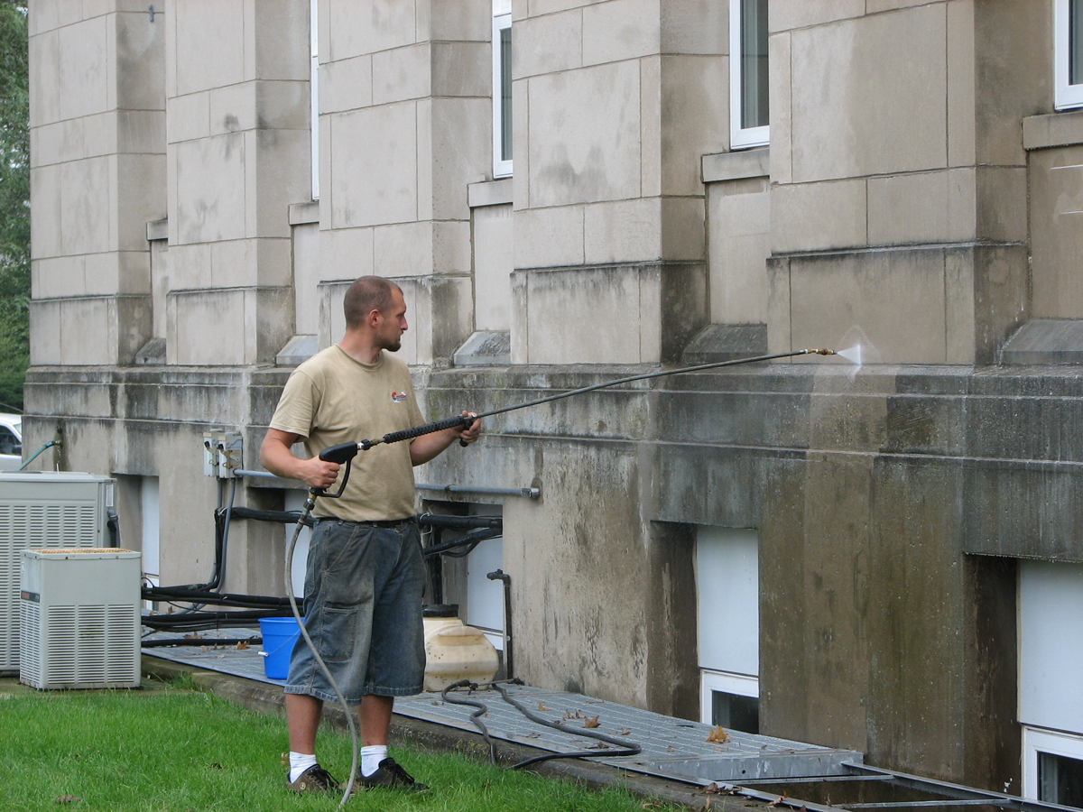 Commercial building cleaning and restoration services